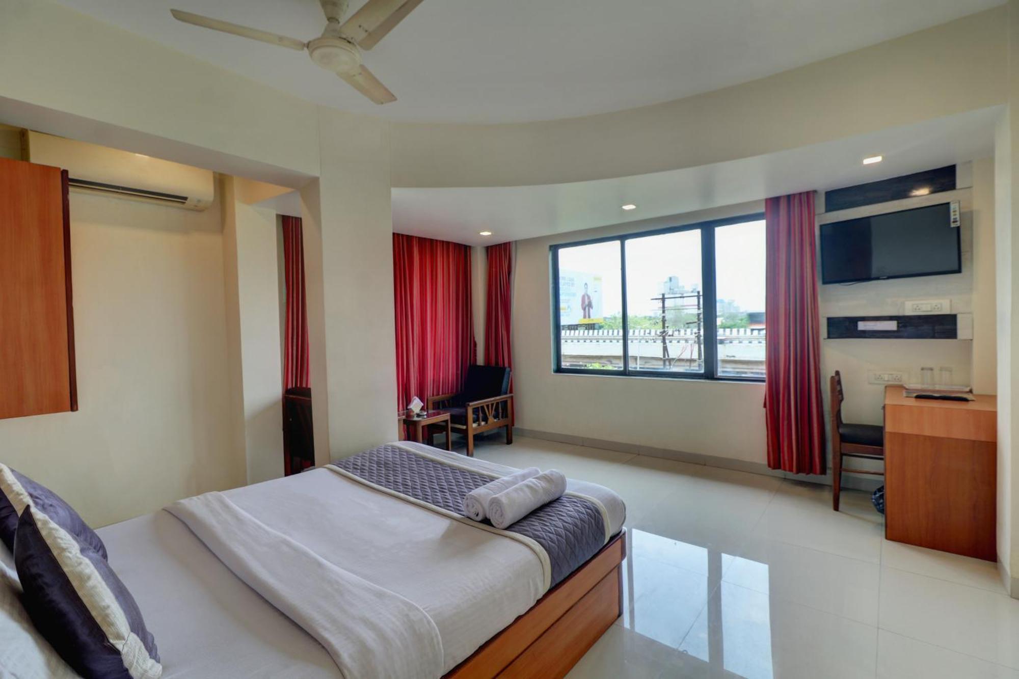Hotel New Sarovar Grand Panvel Luaran gambar