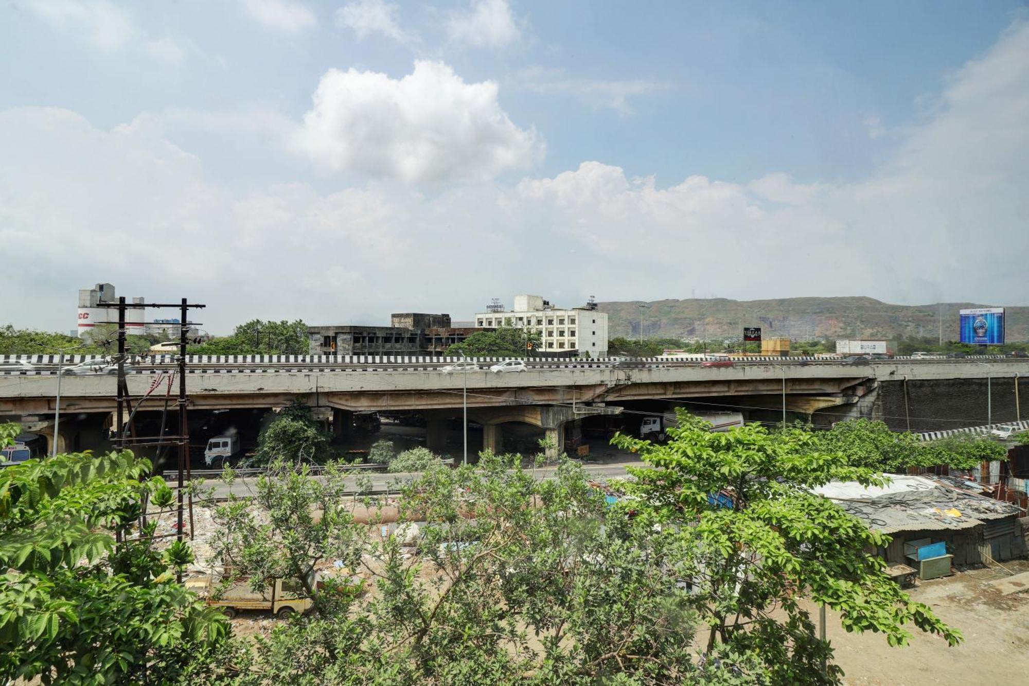 Hotel New Sarovar Grand Panvel Luaran gambar